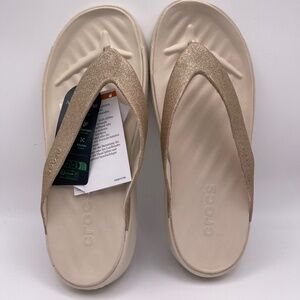 CROCS GETAWAY GLITTER FLIP SANDALS